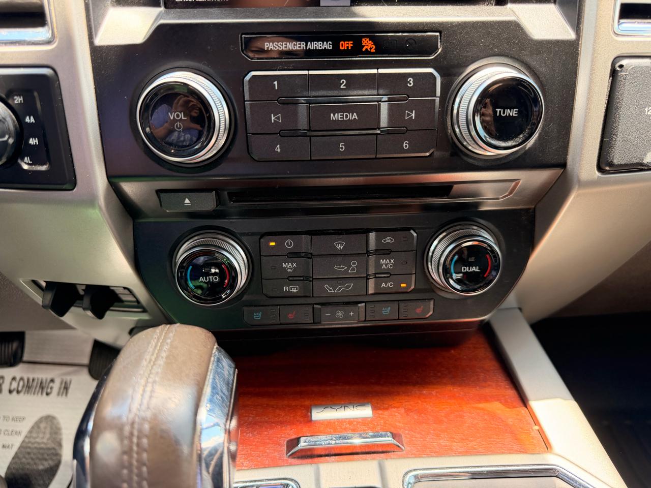 Ford F-150 King Ranch 4WD SuperCrew 5.5' Box 2015