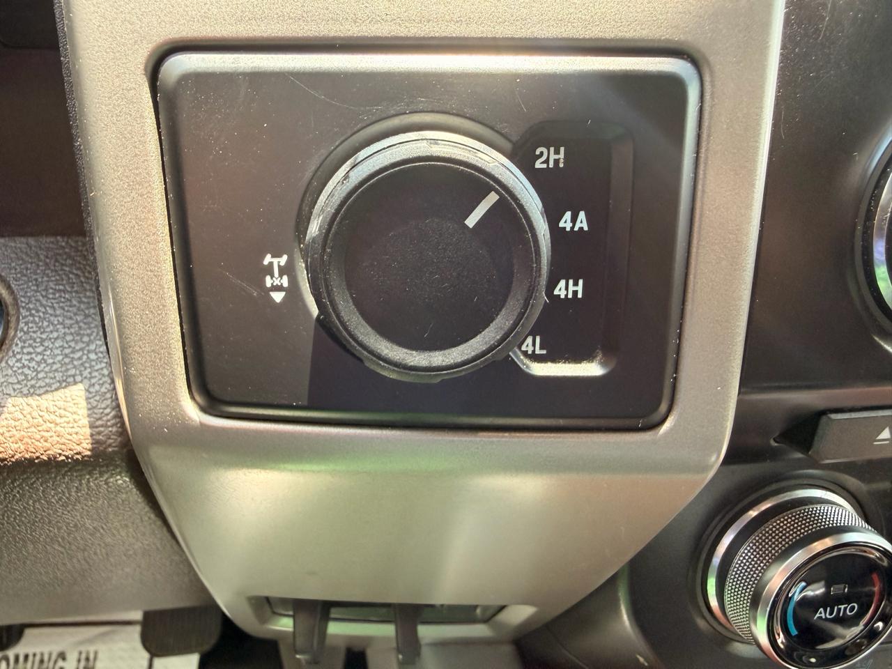 Ford F-150 King Ranch 4WD SuperCrew 5.5' Box 2015