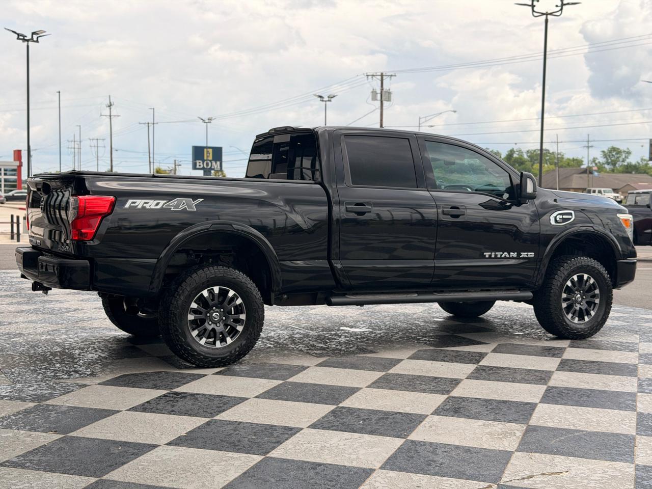 Nissan Titan XD PRO-4X Crew Cab 4WD Diesel 2016