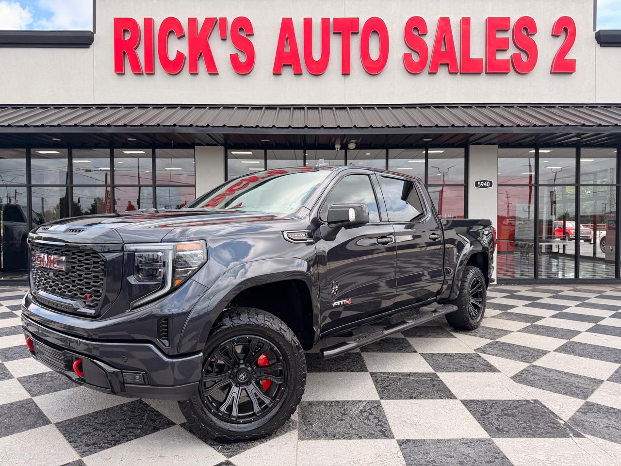 GMC Sierra 1500 AT4 Crew Cab 4WD 2023