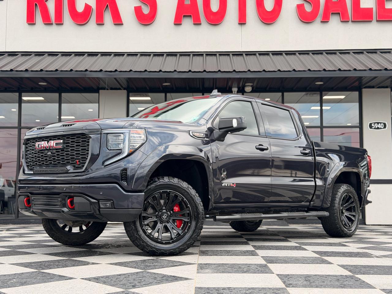 GMC Sierra 1500 AT4 Crew Cab 4WD 2023