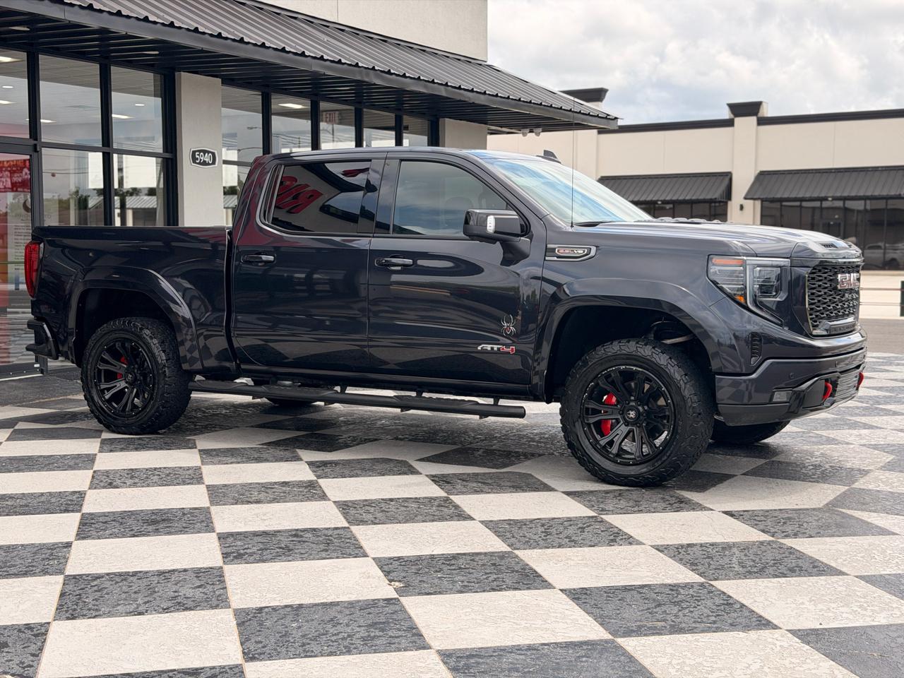 GMC Sierra 1500 AT4 Crew Cab 4WD 2023