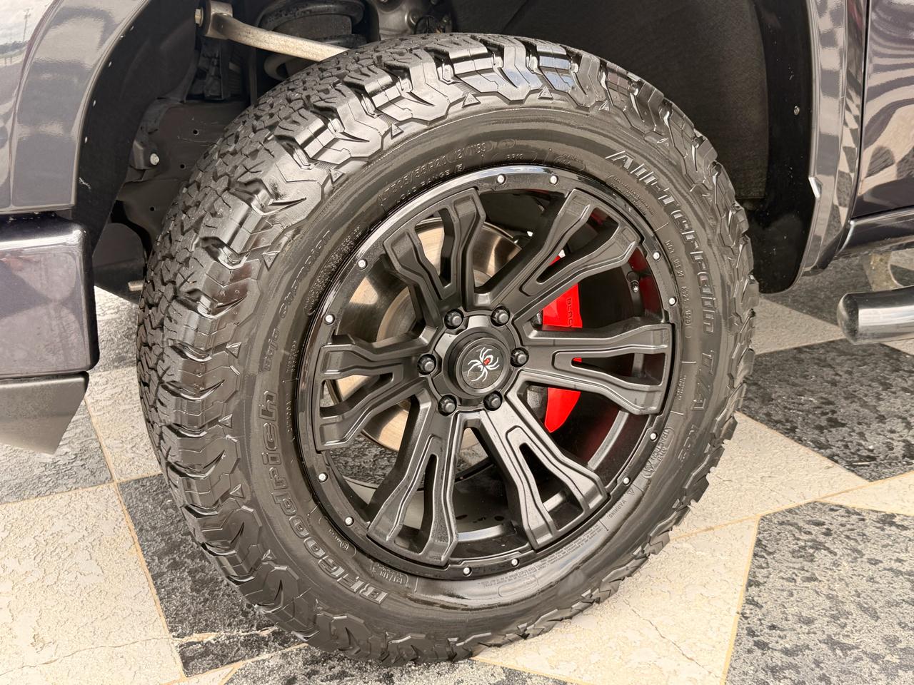 GMC Sierra 1500 AT4 Crew Cab 4WD 2023