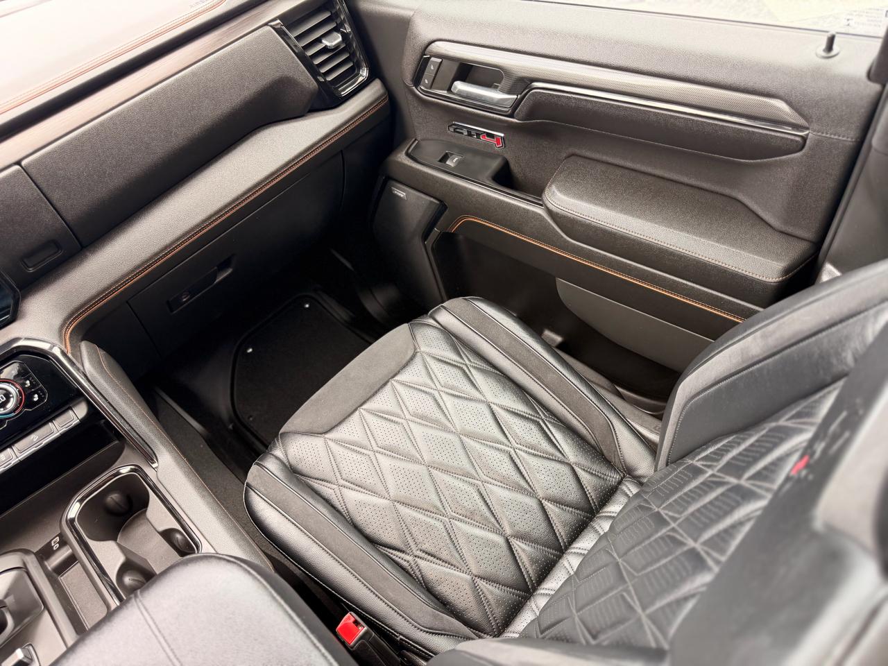 GMC Sierra 1500 AT4 Crew Cab 4WD 2023