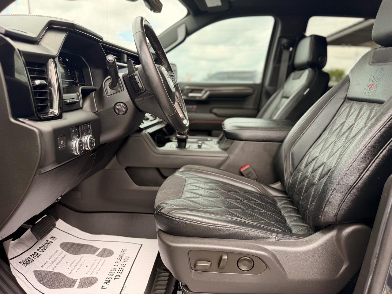 GMC Sierra 1500 AT4 Crew Cab 4WD 2023