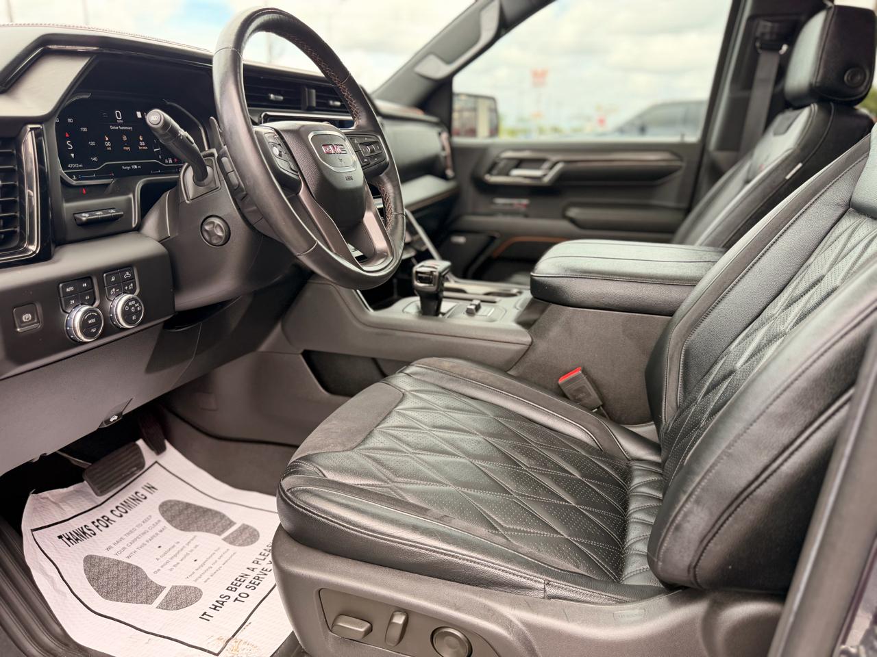 GMC Sierra 1500 AT4 Crew Cab 4WD 2023