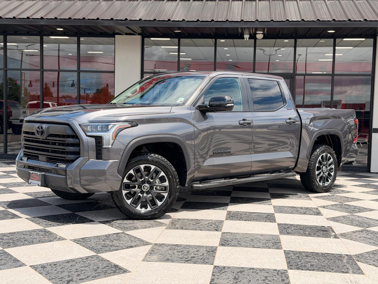 Toyota Tundra Limited CrewMax 4WD 2024