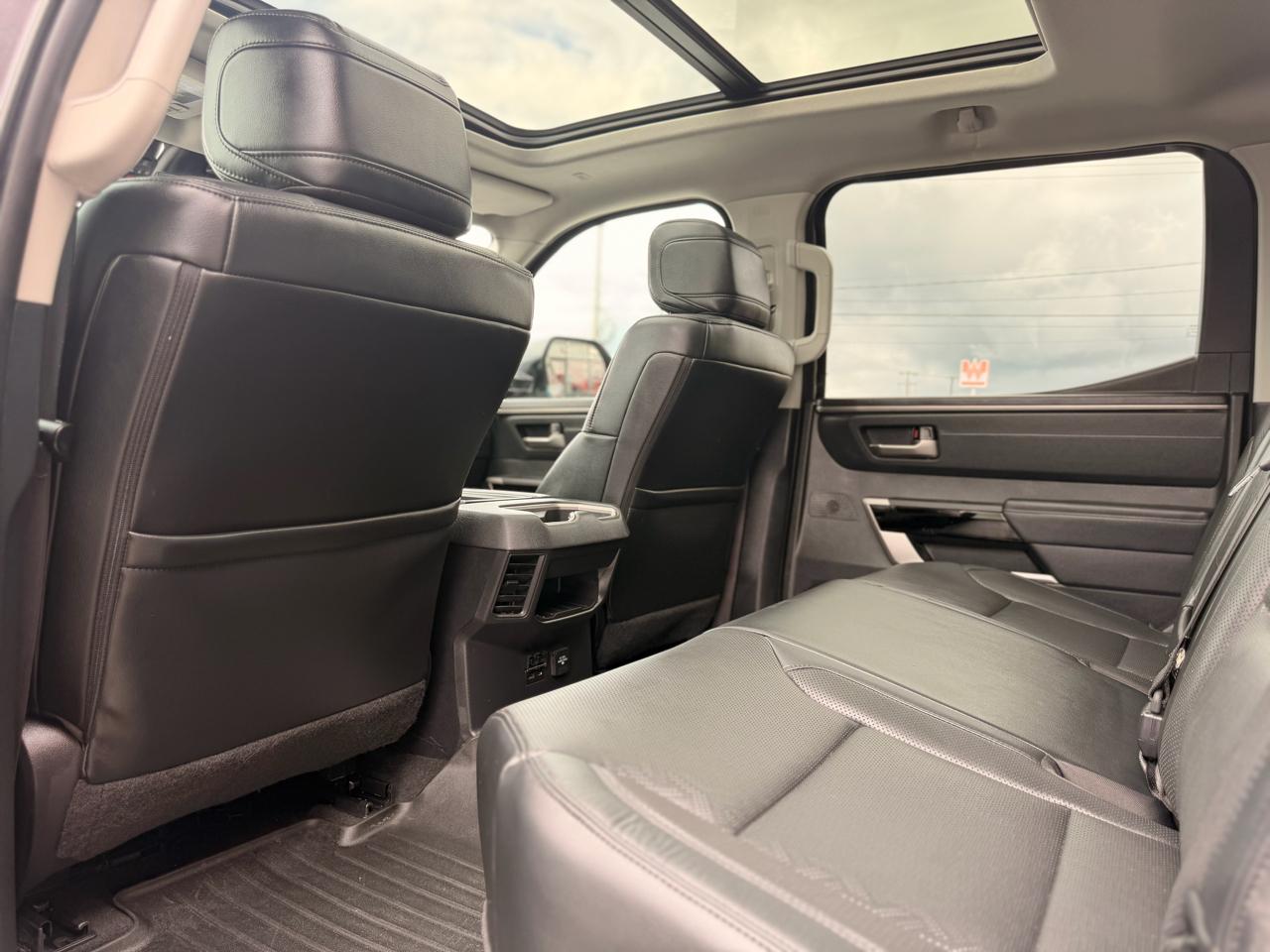Toyota Tundra Limited CrewMax 4WD 2024