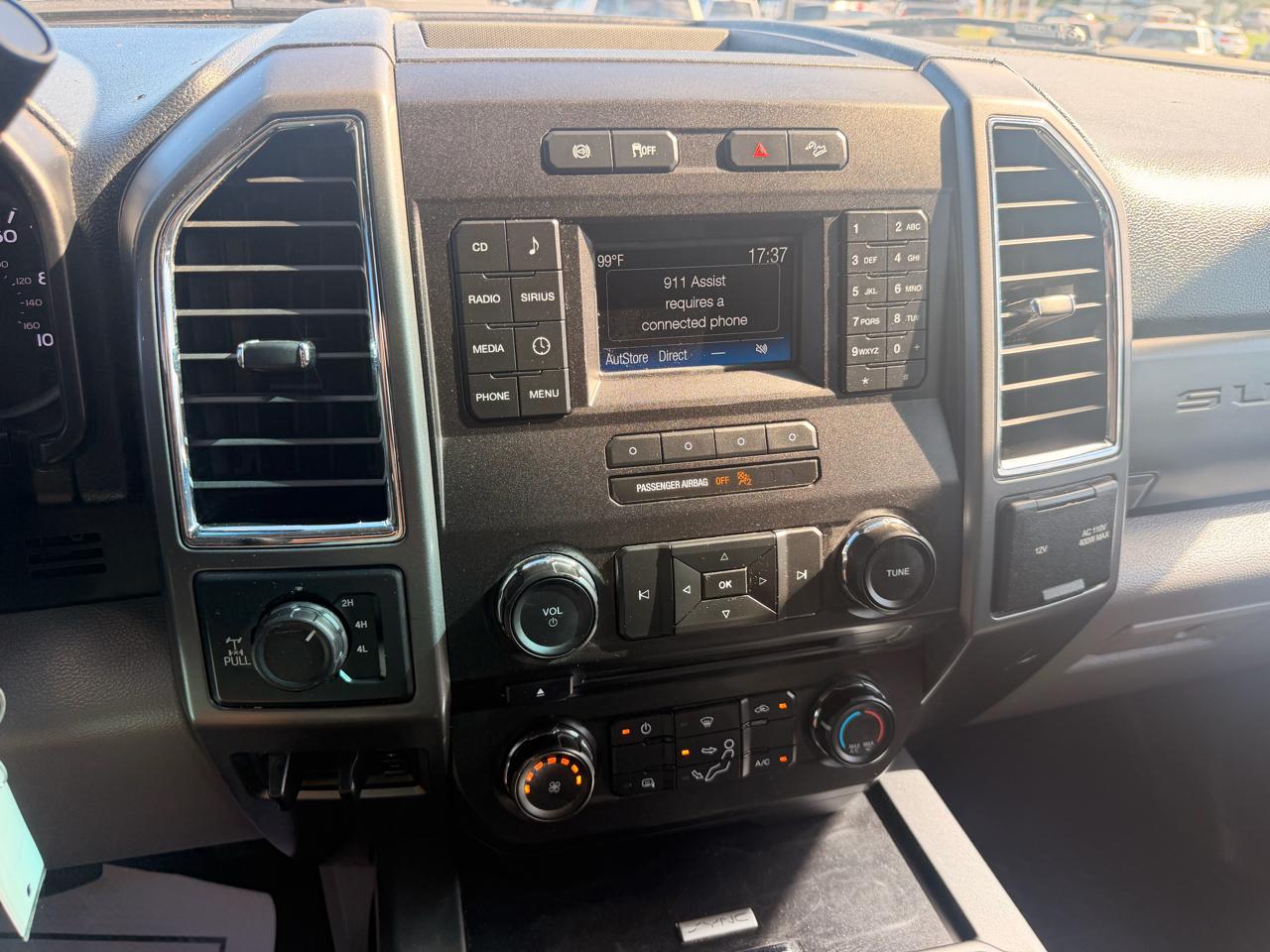 Ford F-250 SD XLT Crew Cab 4WD 2017