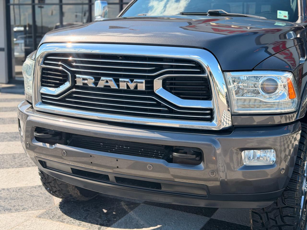 RAM 2500 Limited Crew Cab 4WD 2018