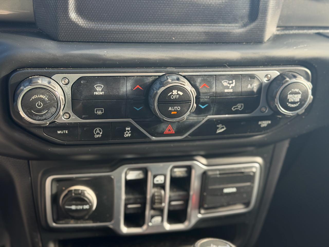 Jeep Wrangler Unlimited Sahara 2018