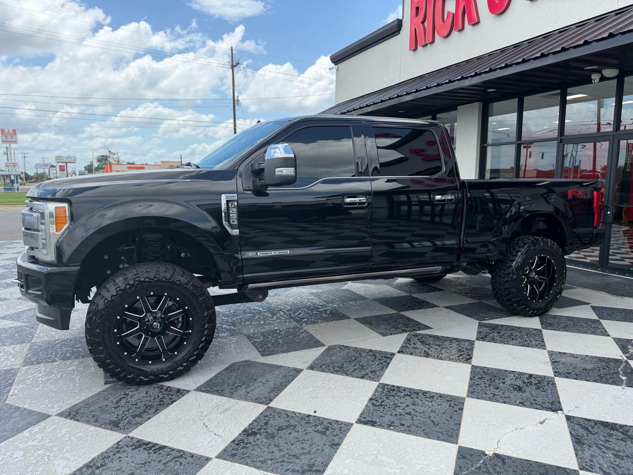 Ford F-250 SD Platinum Crew Cab 4WD 2019