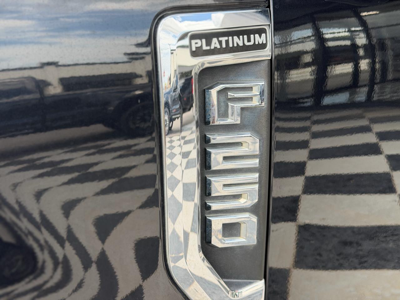 Ford F-250 SD Platinum Crew Cab 4WD 2019