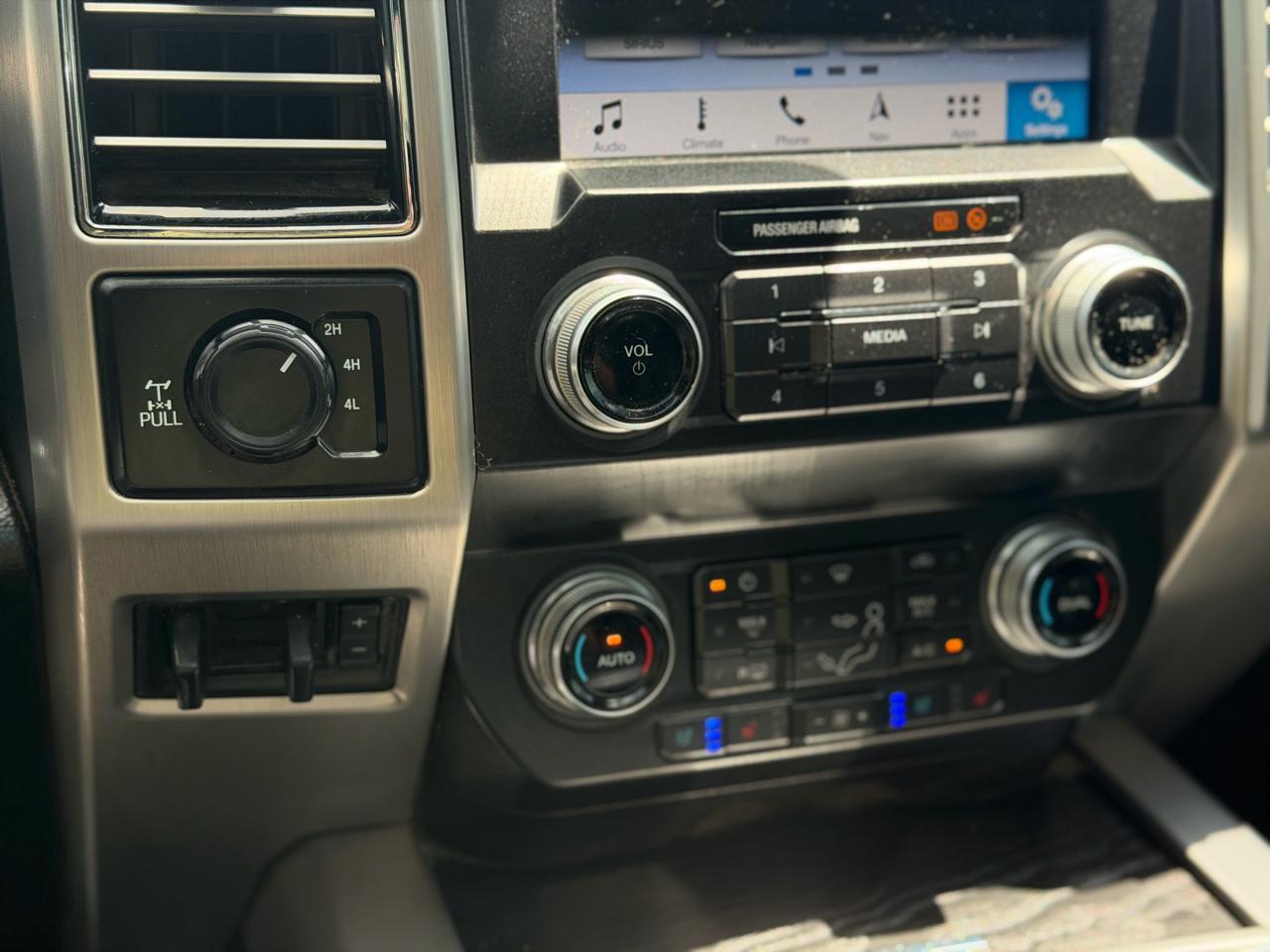 Ford F-250 SD Platinum Crew Cab 4WD 2019