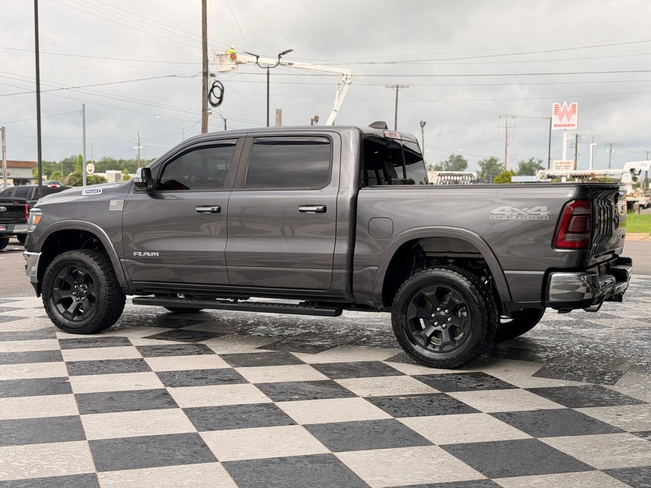 RAM 1500 Laramie Crew Cab SWB 4WD 2021