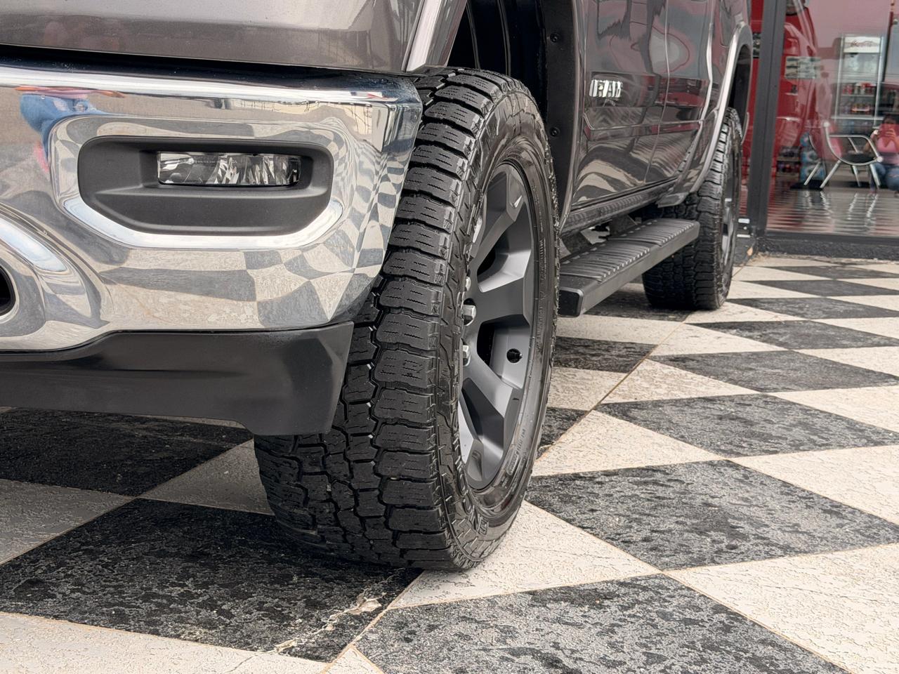 RAM 1500 Laramie Crew Cab SWB 4WD 2021