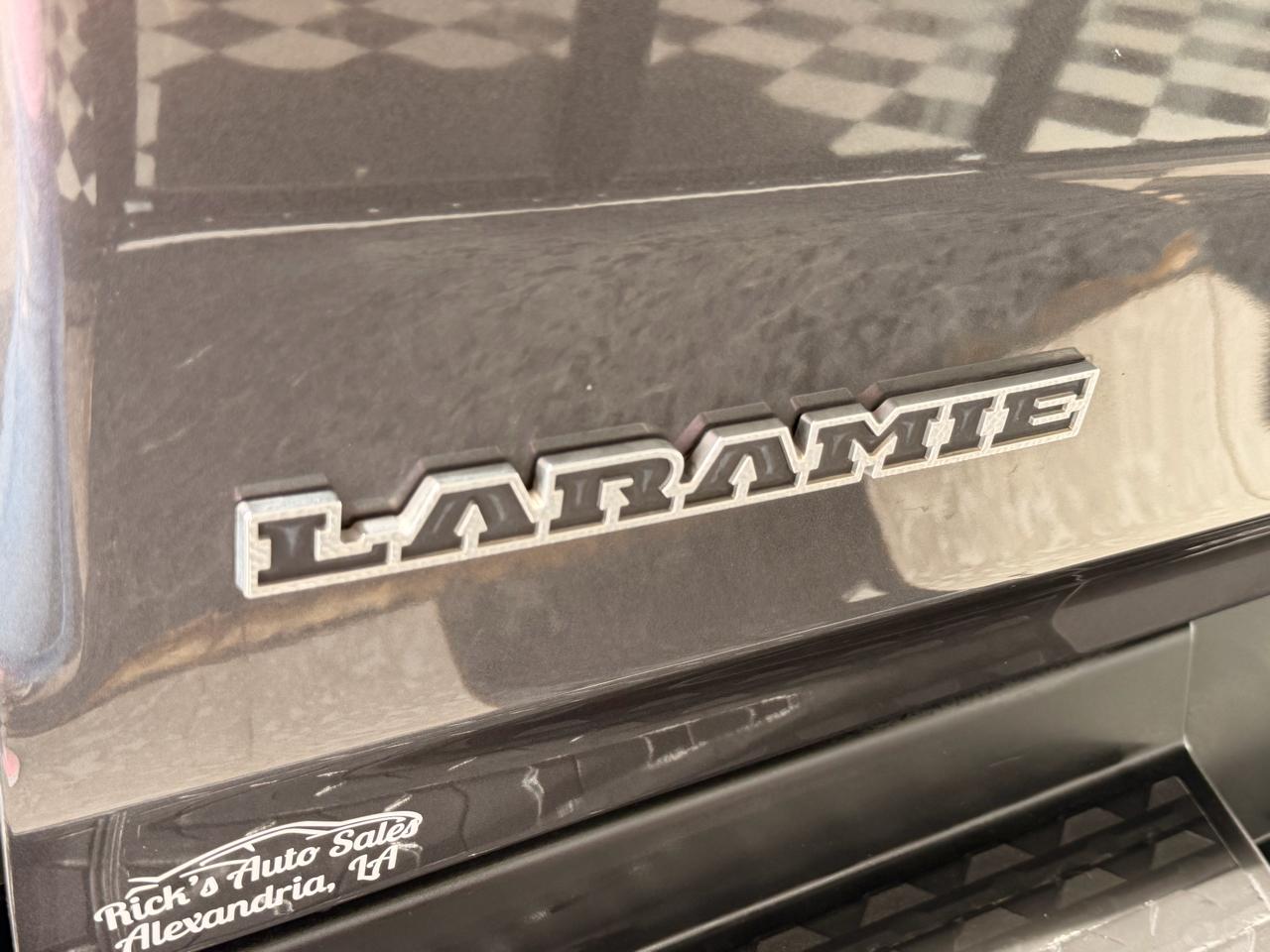 RAM 1500 Laramie Crew Cab SWB 4WD 2021