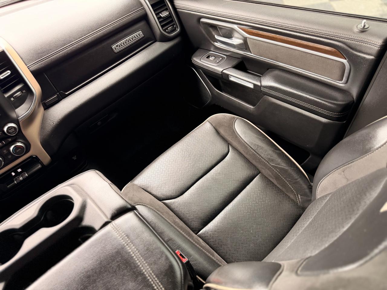 RAM 1500 Laramie Crew Cab SWB 4WD 2021