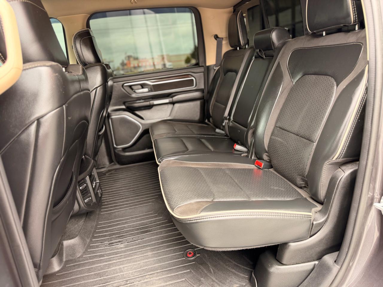 RAM 1500 Laramie Crew Cab SWB 4WD 2021