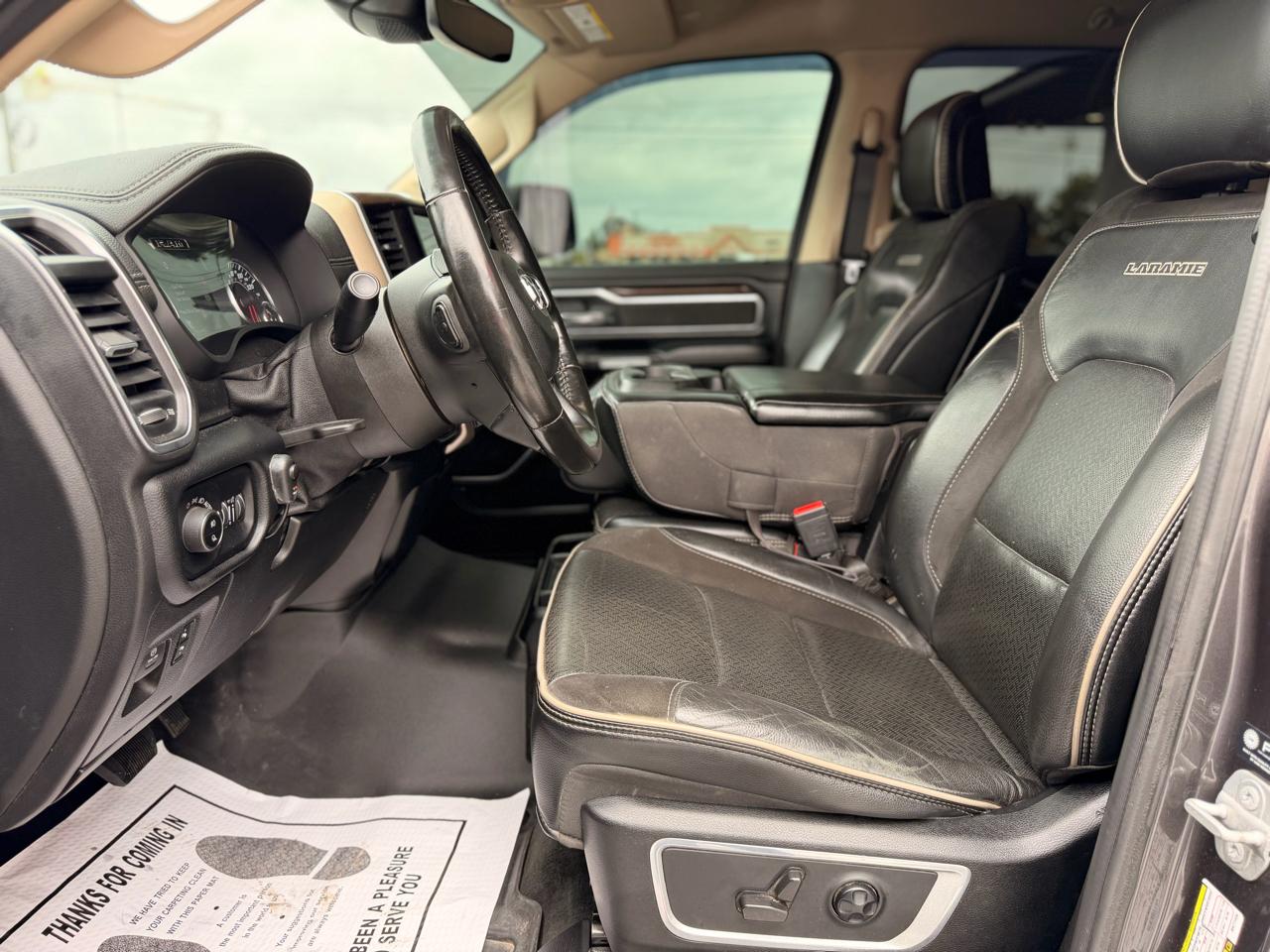 RAM 1500 Laramie Crew Cab SWB 4WD 2021