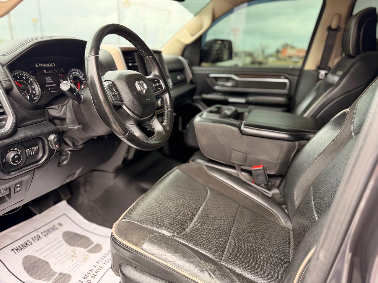 RAM 1500 Laramie Crew Cab SWB 4WD 2021