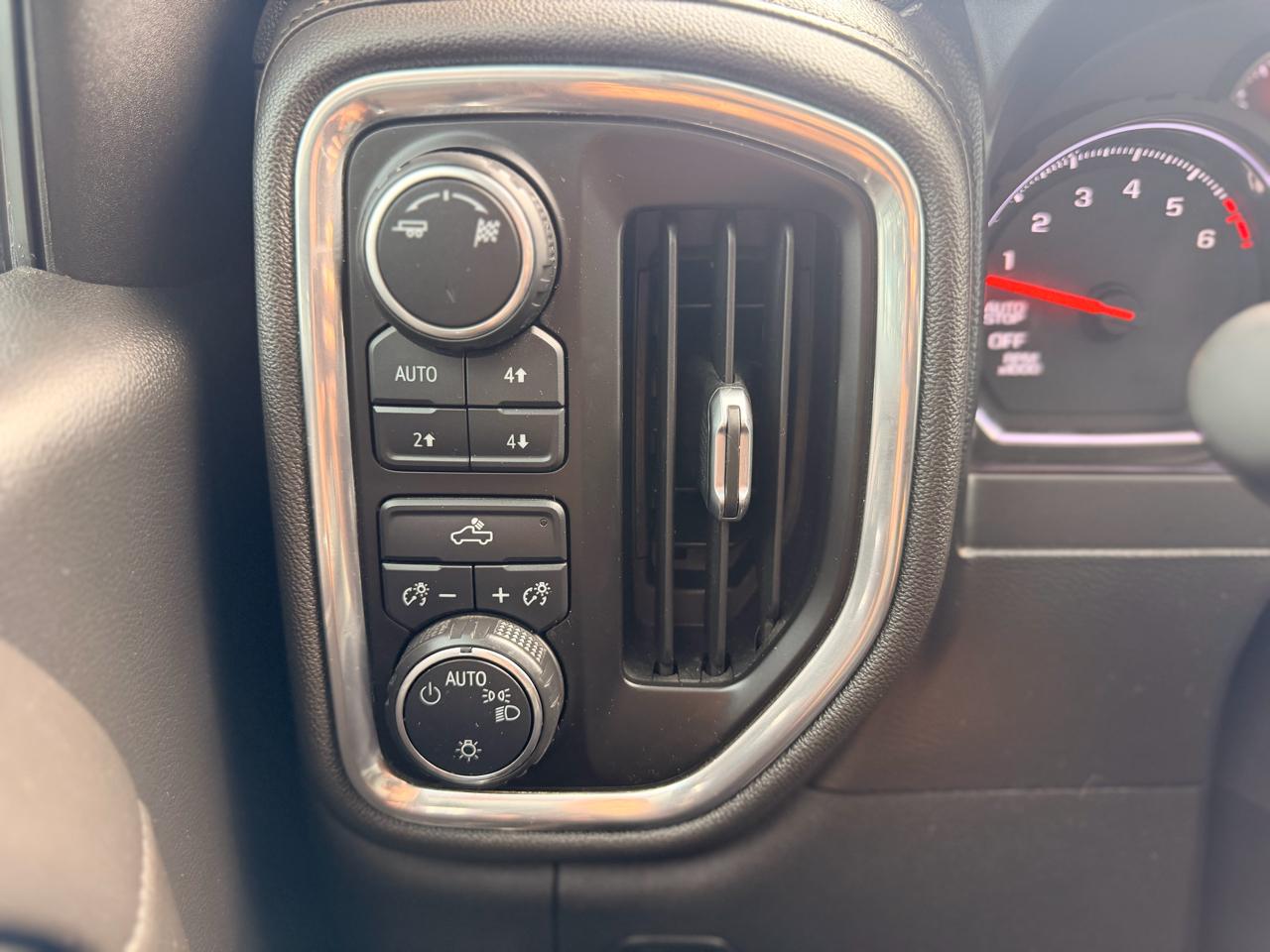 Chevrolet Silverado 1500 Z71 Crew Cab 4WD 2019