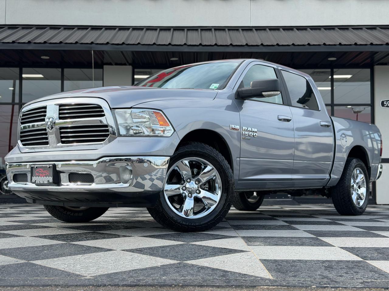 RAM 1500 Classic SLT Crew Cab SWB 2WD 2019