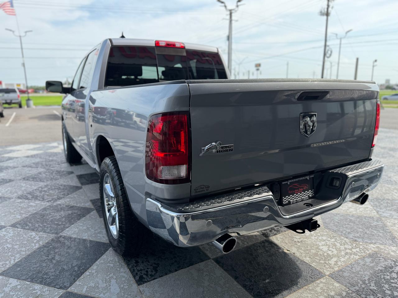 RAM 1500 Classic SLT Crew Cab SWB 2WD 2019