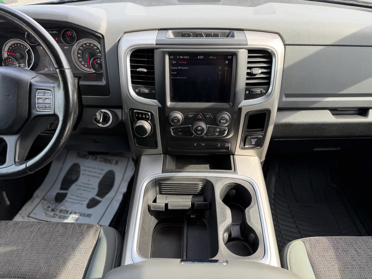 RAM 1500 Classic SLT Crew Cab SWB 2WD 2019