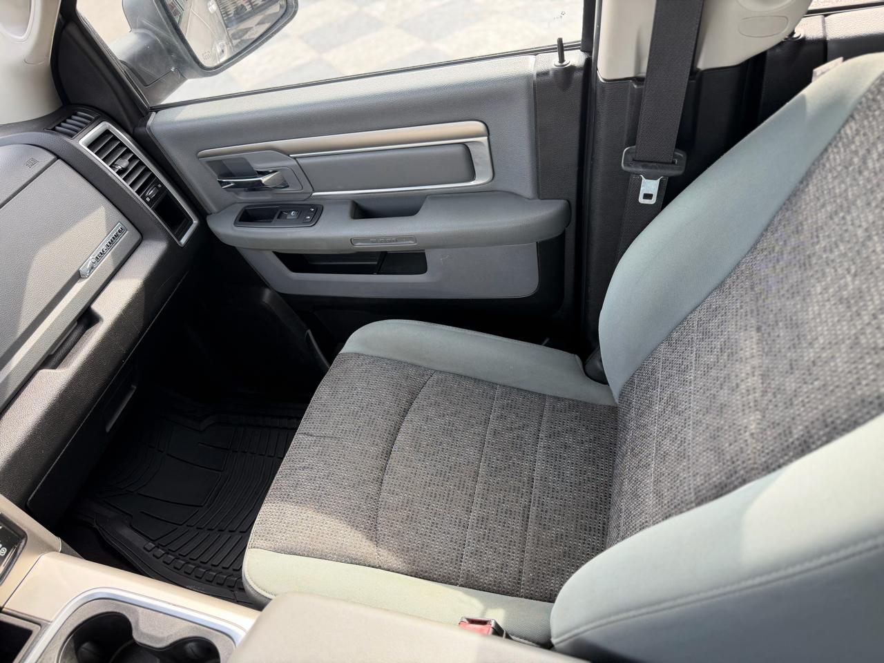 RAM 1500 Classic SLT Crew Cab SWB 2WD 2019