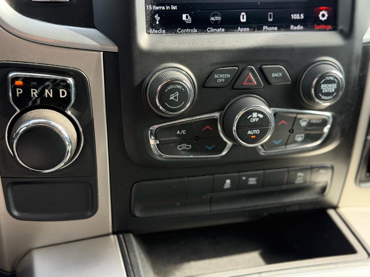 RAM 1500 Classic SLT Crew Cab SWB 2WD 2019