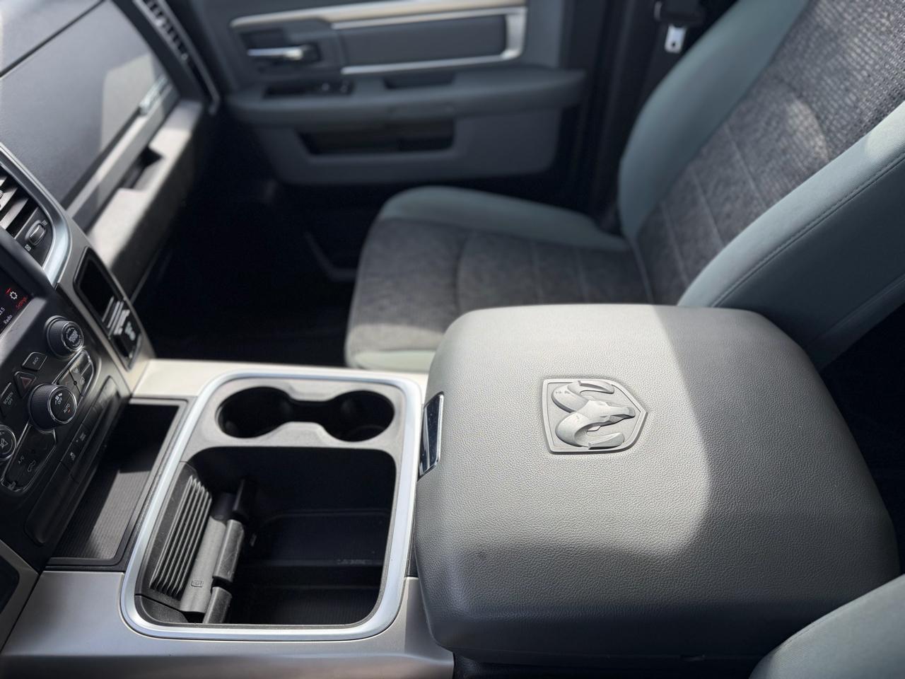 RAM 1500 Classic SLT Crew Cab SWB 2WD 2019
