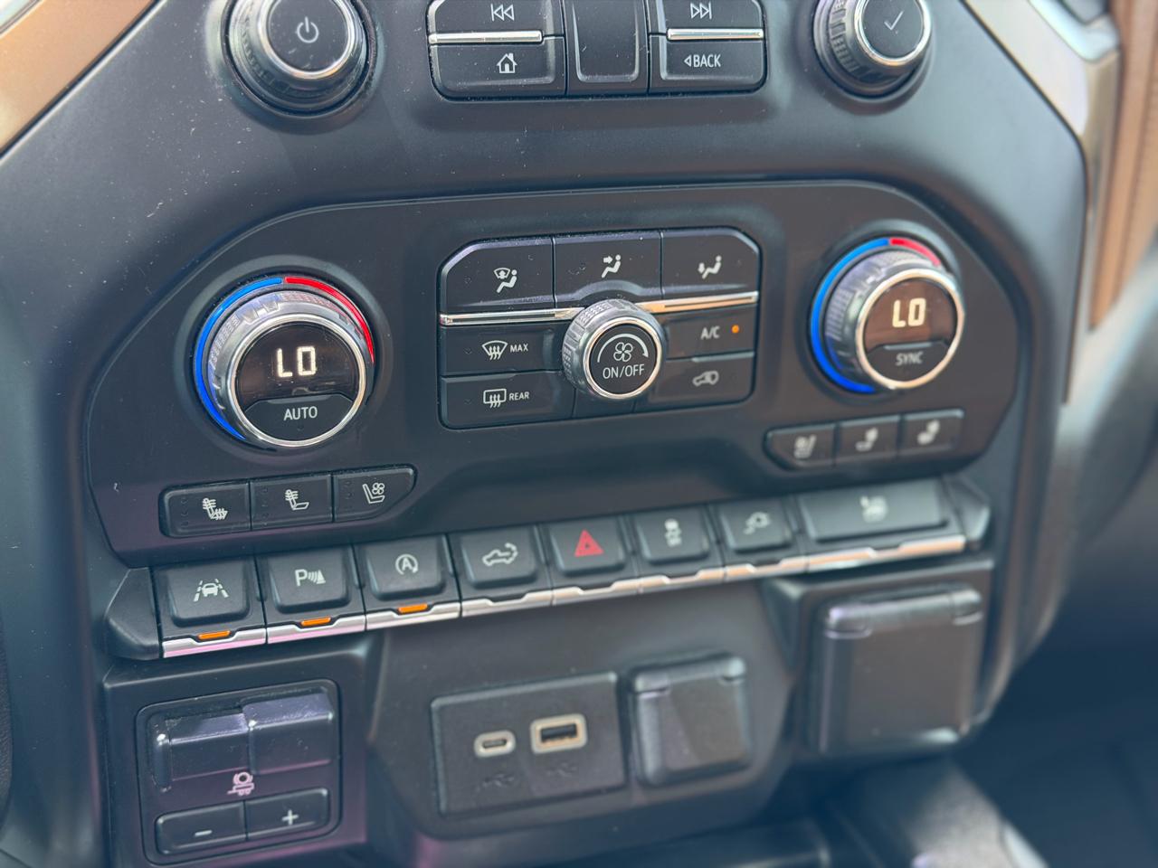 Chevrolet Silverado 1500 High Country Crew Cab 4WD 2019