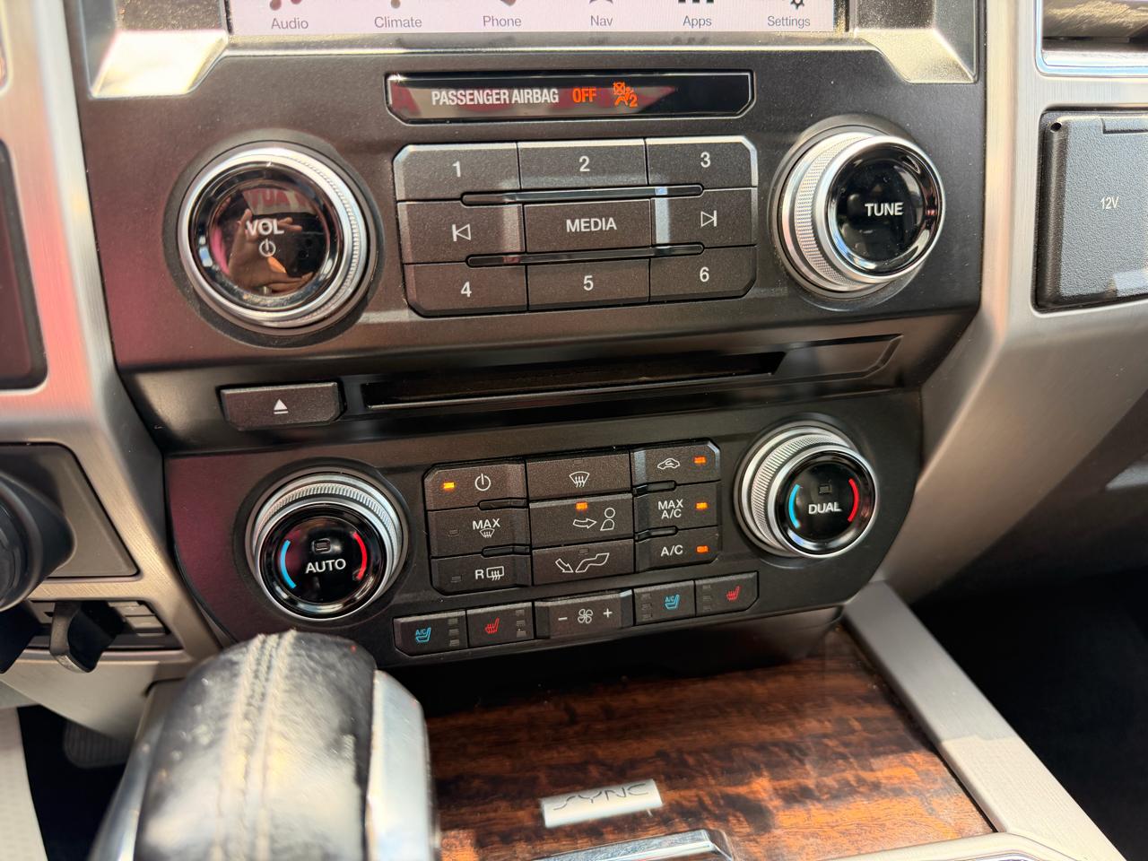 Ford F-150 Platinum SuperCrew 4WD 2016