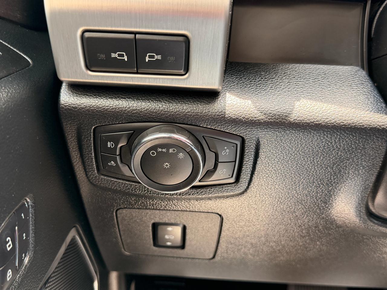 Ford F-150 Platinum SuperCrew 4WD 2016