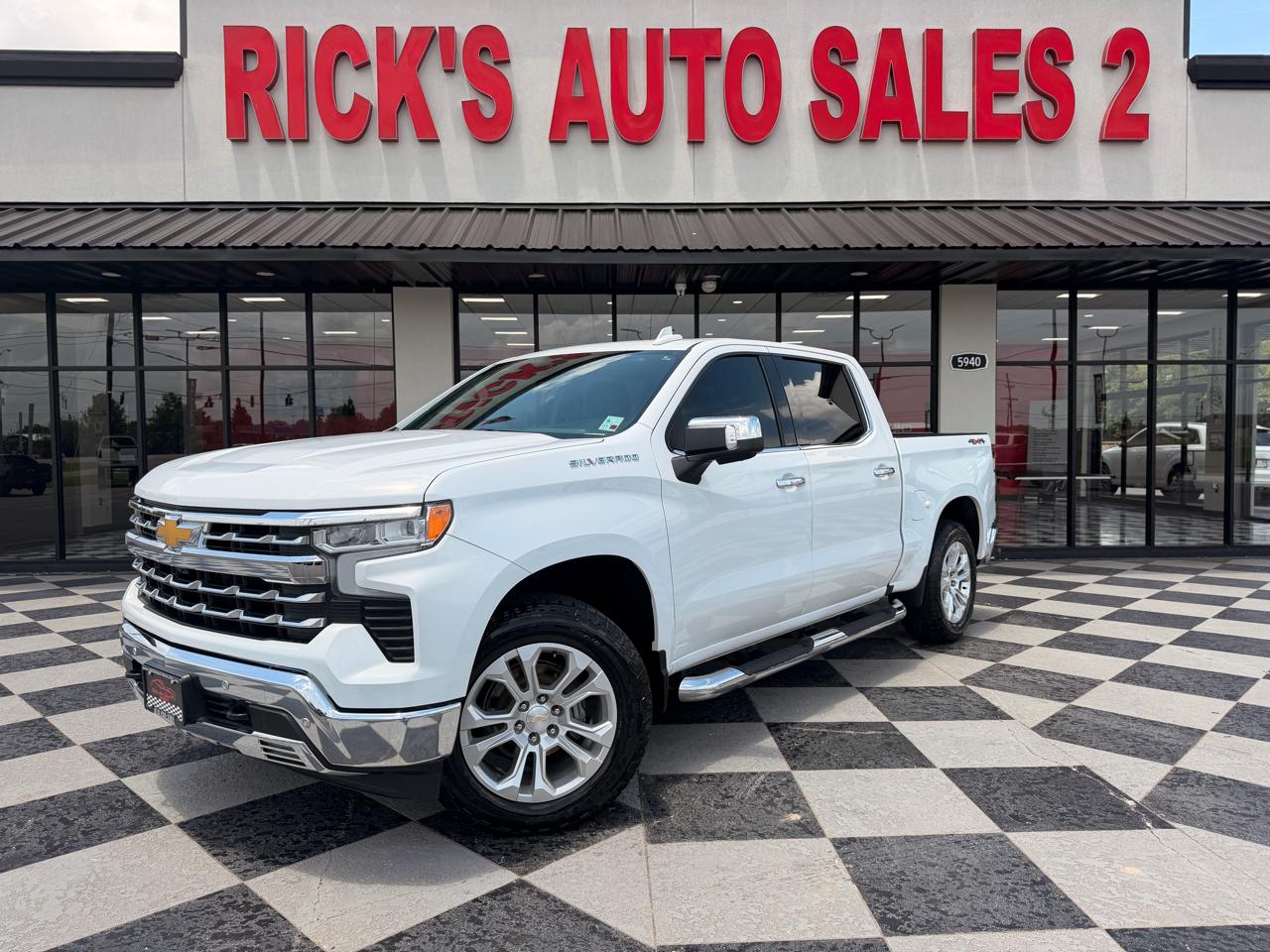 Chevrolet Silverado 1500 LTZ Crew Cab 4WD 2022