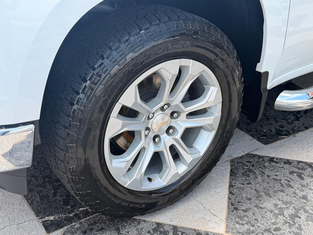 Chevrolet Silverado 1500 LTZ Crew Cab 4WD 2022
