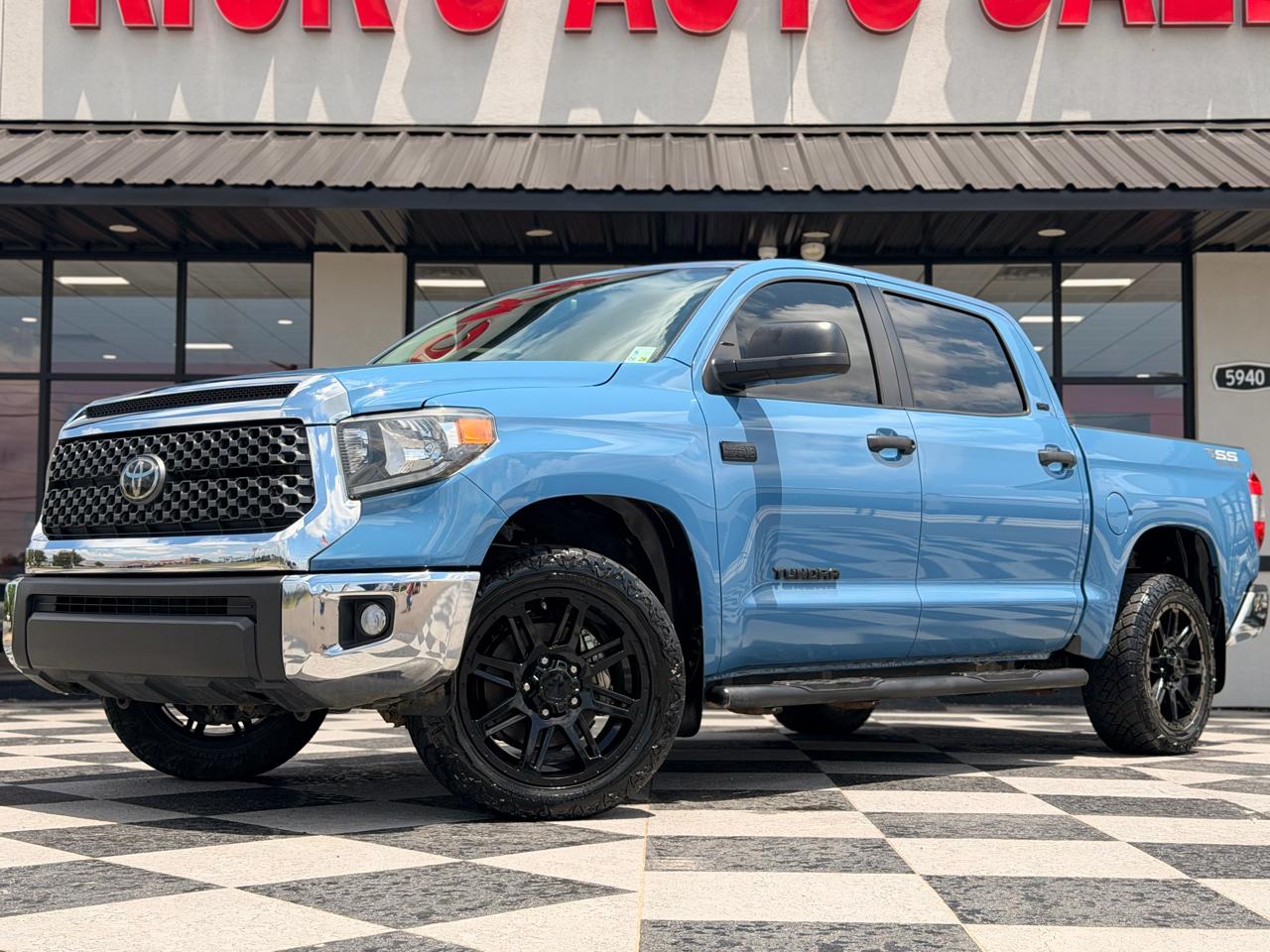 Toyota Tundra SR5 5.7L V8 CrewMax 2WD 2020