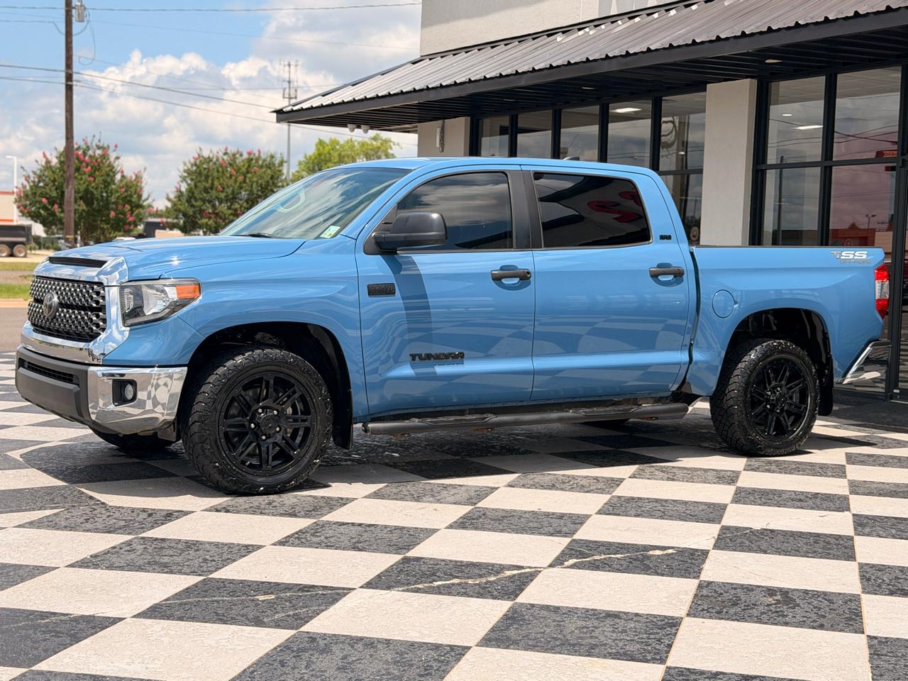 Toyota Tundra SR5 5.7L V8 CrewMax 2WD 2020
