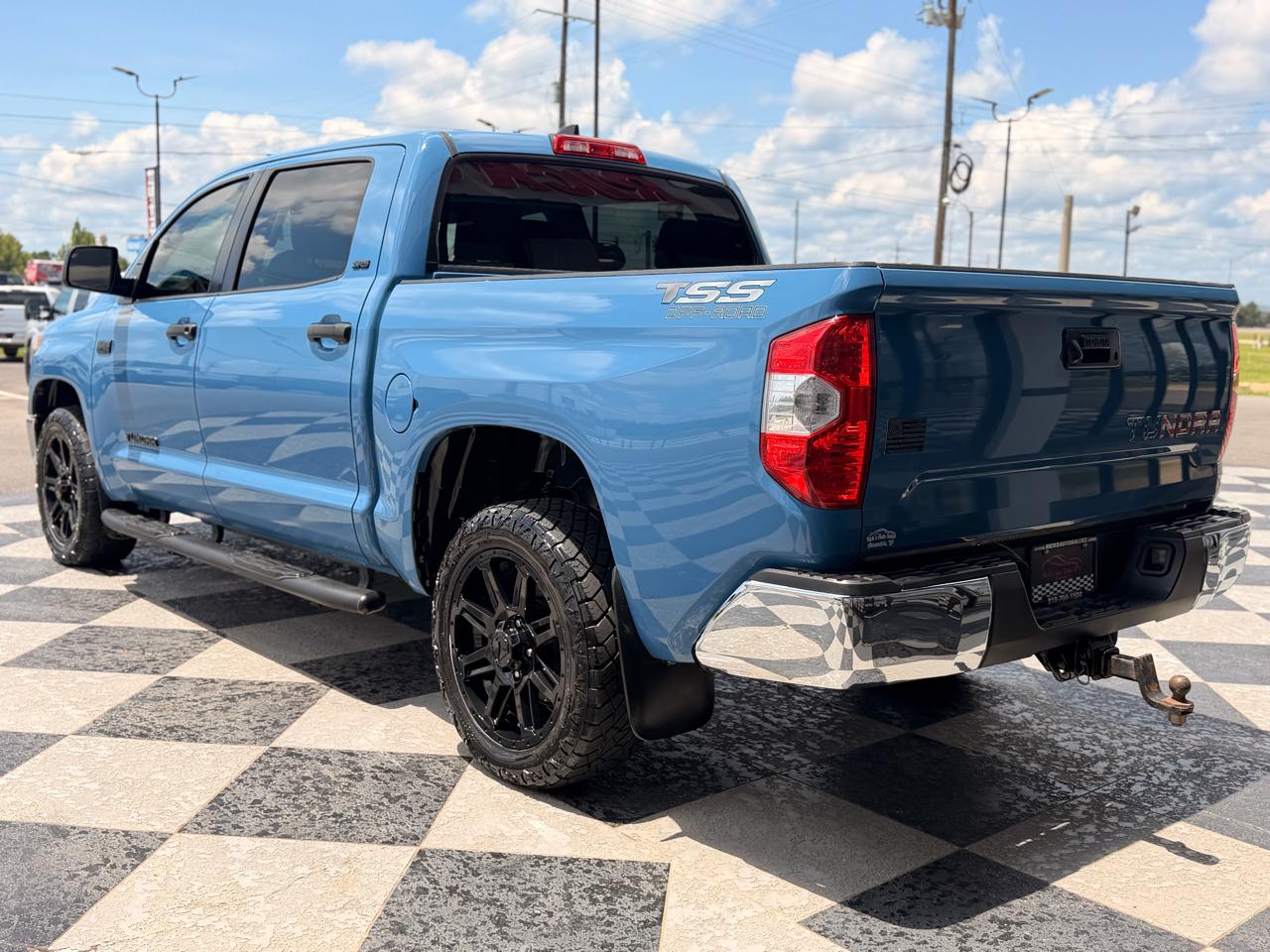 Toyota Tundra SR5 5.7L V8 CrewMax 2WD 2020