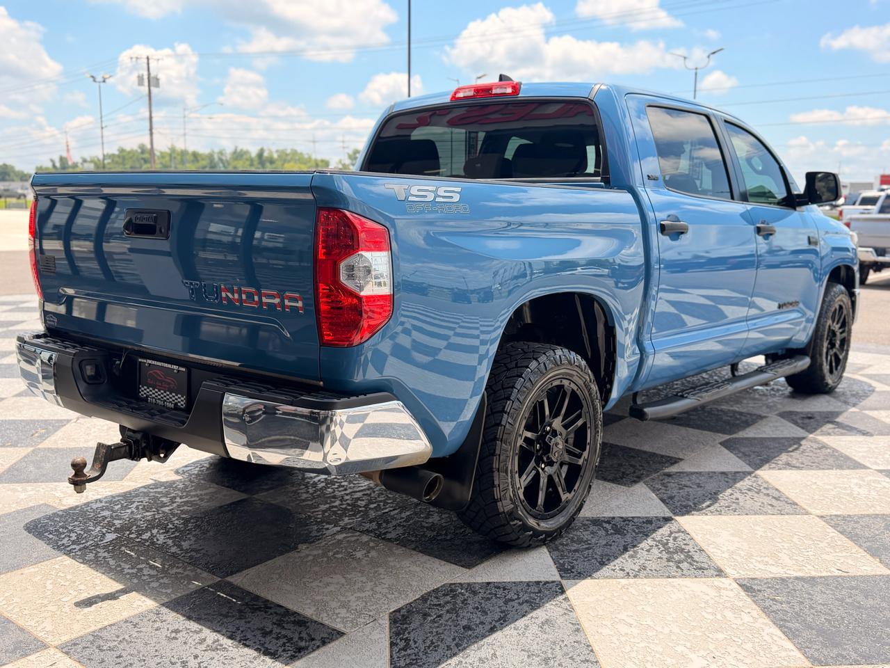 Toyota Tundra SR5 5.7L V8 CrewMax 2WD 2020