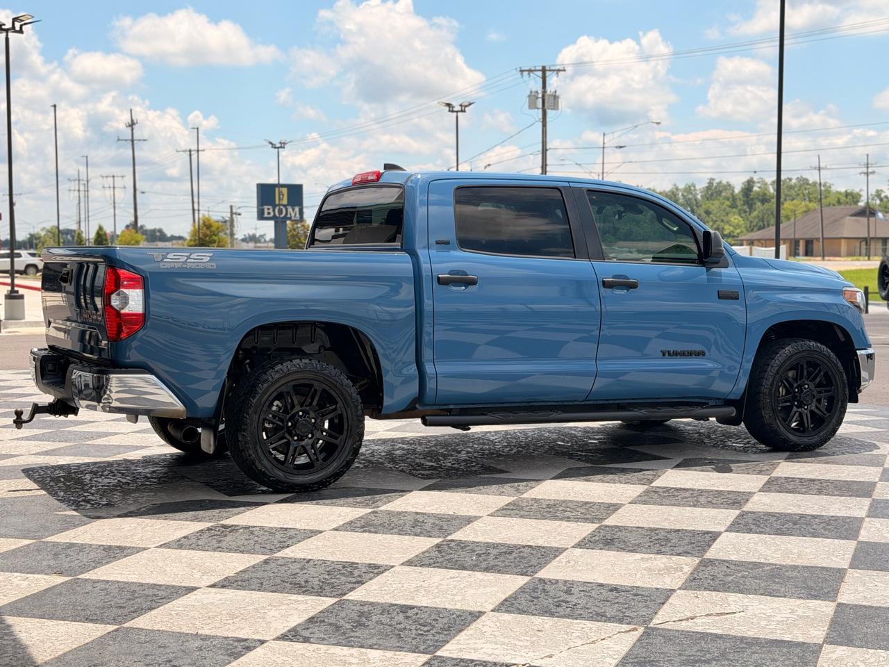Toyota Tundra SR5 5.7L V8 CrewMax 2WD 2020