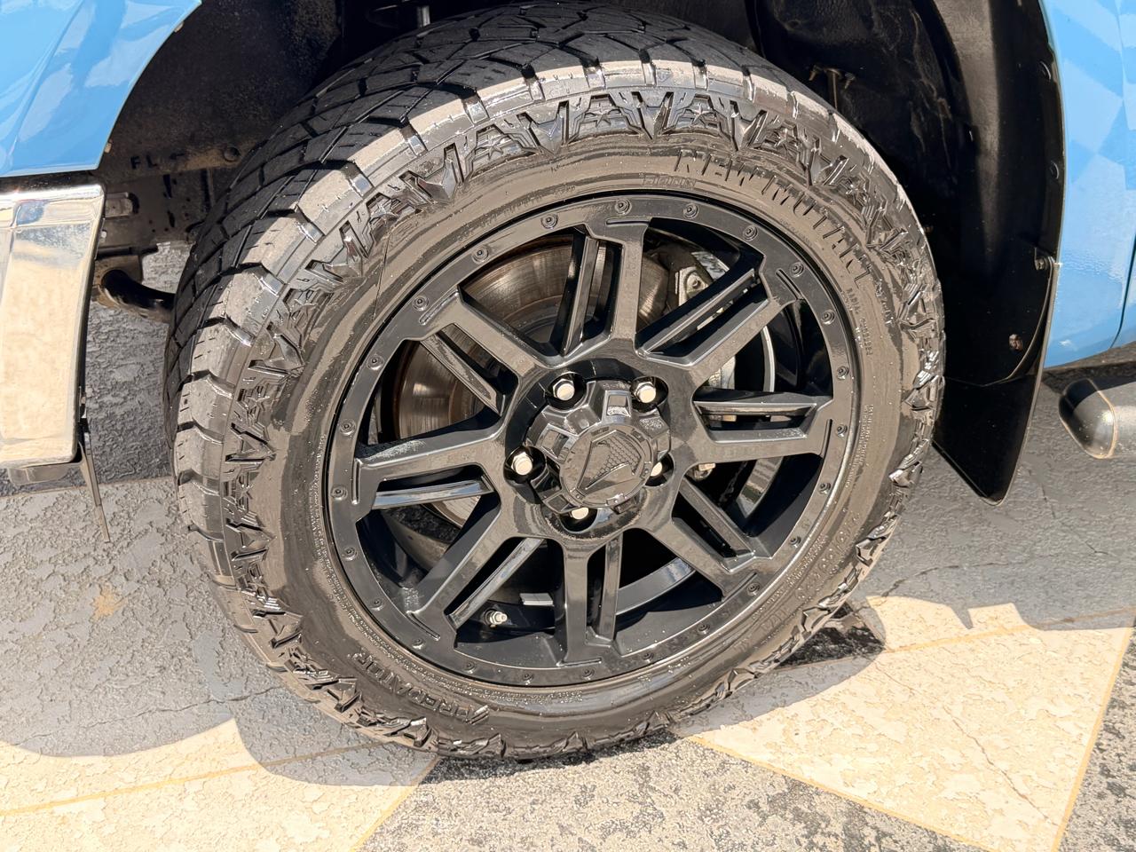 Toyota Tundra SR5 5.7L V8 CrewMax 2WD 2020