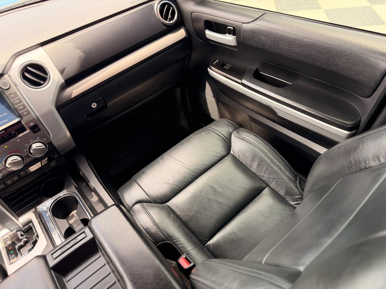 Toyota Tundra SR5 5.7L V8 CrewMax 2WD 2020