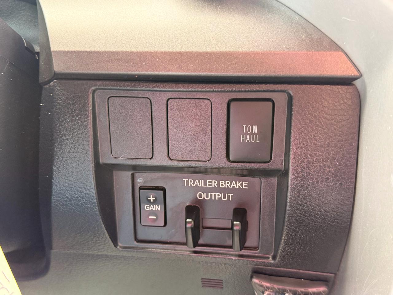 Toyota Tundra SR5 5.7L V8 CrewMax 2WD 2020