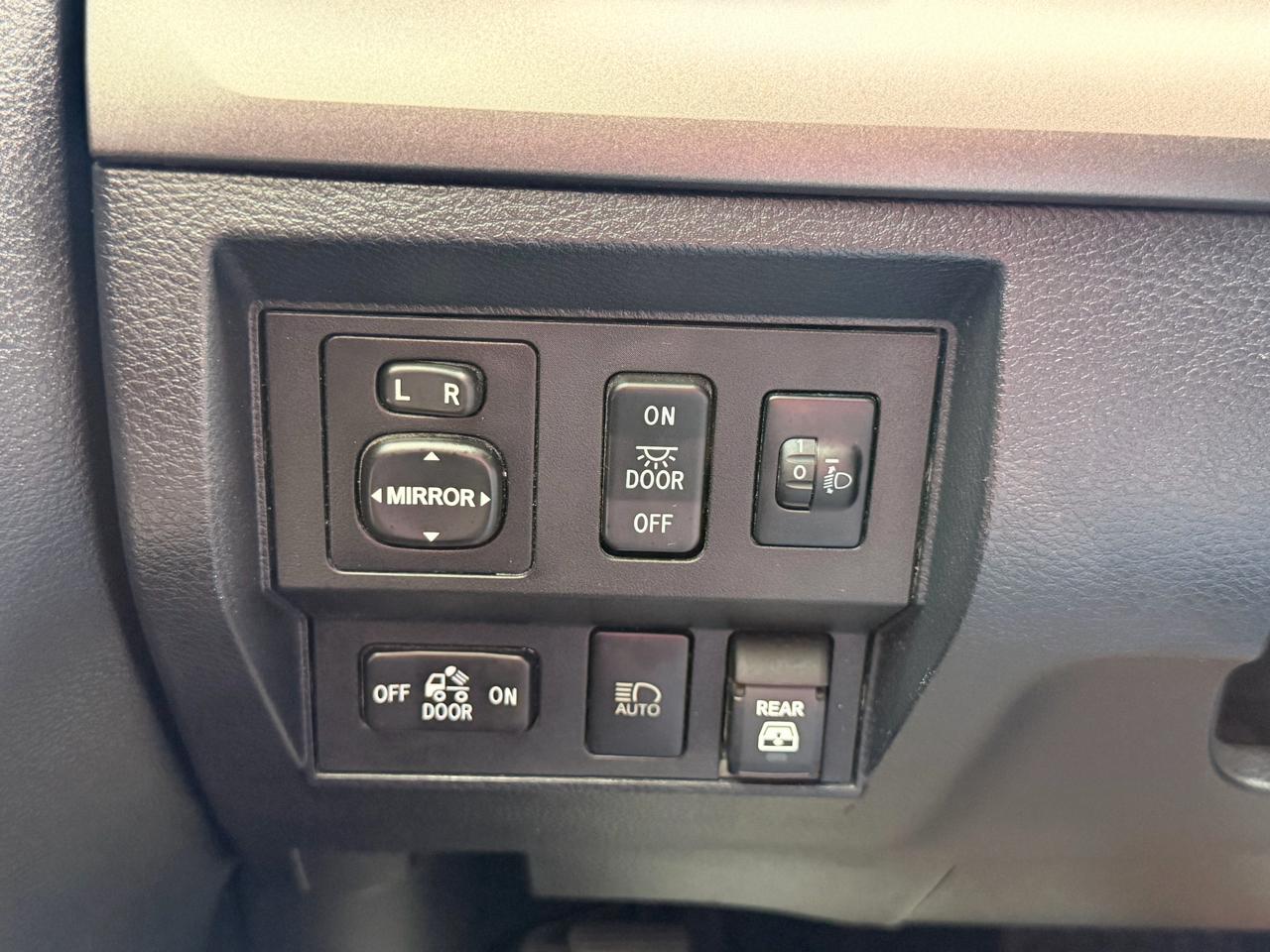 Toyota Tundra SR5 5.7L V8 CrewMax 2WD 2020