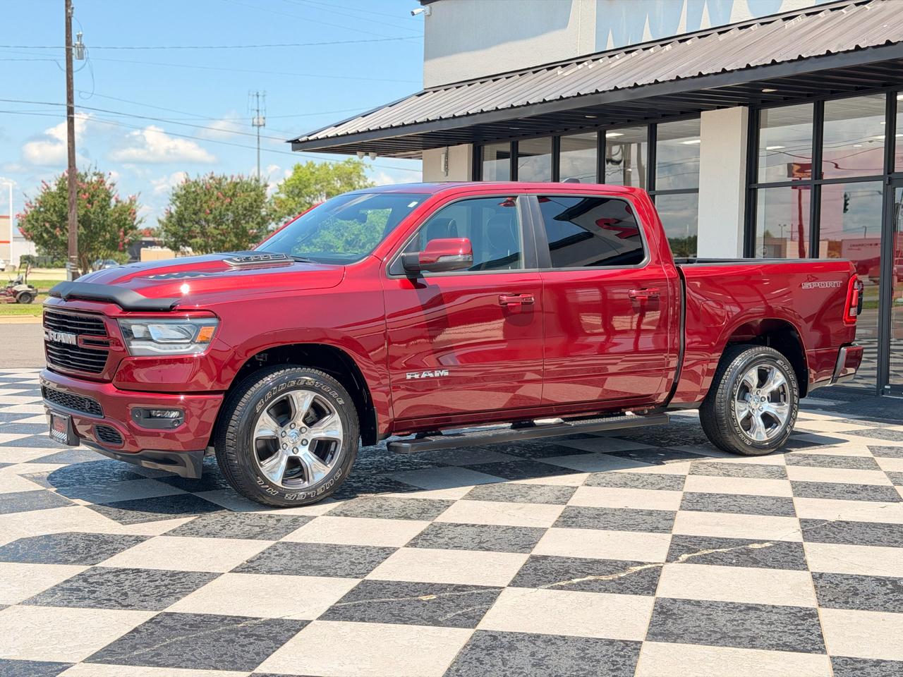 RAM 1500 Laramie Crew Cab SWB 4WD 2023