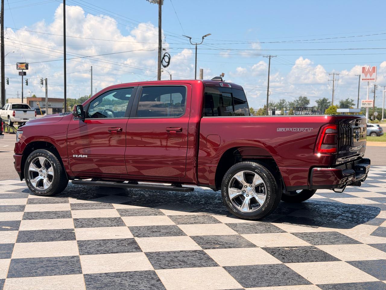 RAM 1500 Laramie Crew Cab SWB 4WD 2023