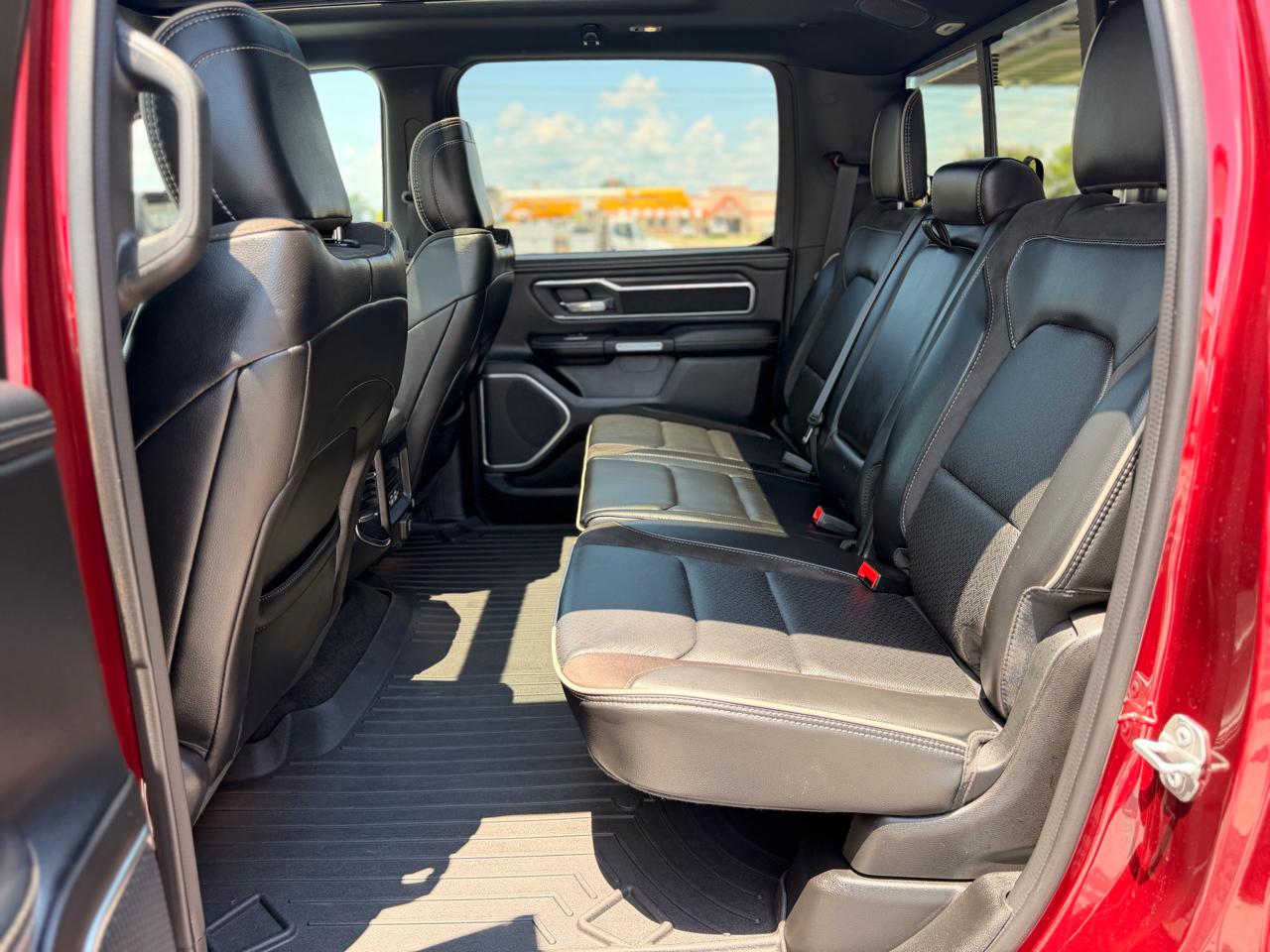 RAM 1500 Laramie Crew Cab SWB 4WD 2023