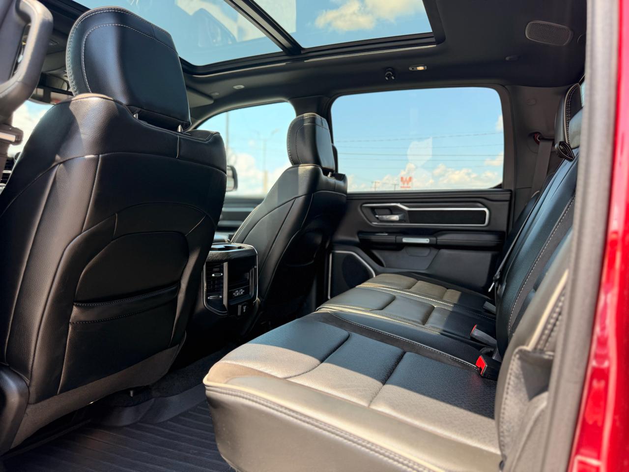 RAM 1500 Laramie Crew Cab SWB 4WD 2023